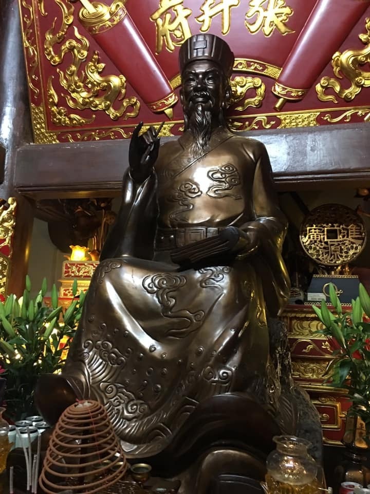 vi-danh-si-duoc-vi-nhu-nui-cao-sao-sang-lang-nho-2.jpg