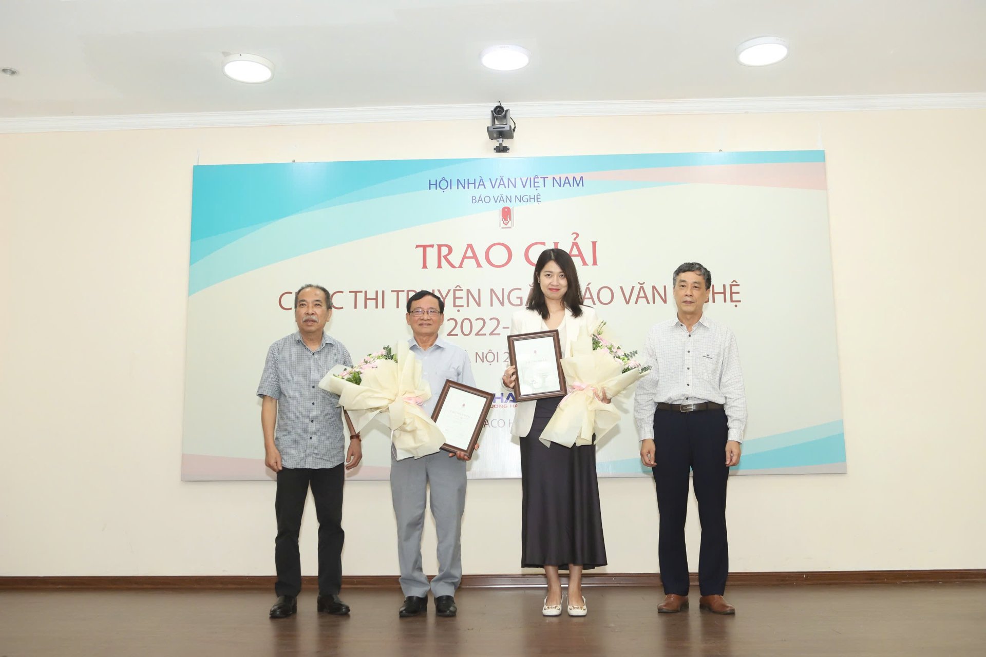 Cuộc thi truyện ngắn nhận 2.700 tác phẩm dự thi nhưng không tìm ra nổi giải Nhất