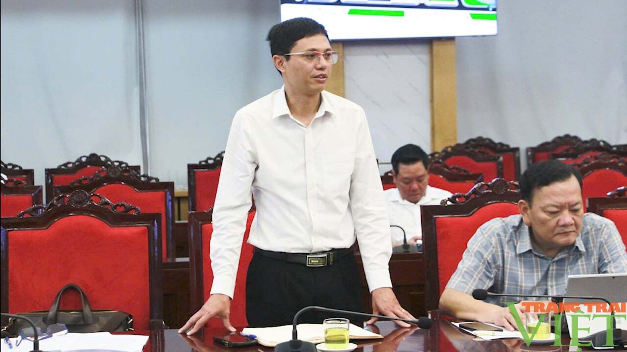 Các đại biểu phát biểu tại cuộc họp