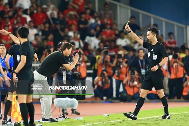 HLV Kim Sang-sik nói gì về màn vái lạy trọng tài trận U23 Việt Nam vs U23 Indonesia?