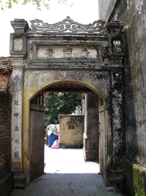 tien-si-khong-lam-quan-van-de-lai-tieng-thom-muon-doi-1-8300.png