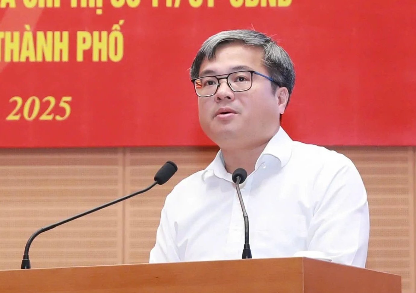 Phó Chủ tịch Hà Nội: Nghiêm cấm tình trạng lạm dụng yêu cầu bản sao chứng thực khi tiếp nhận hồ sơ