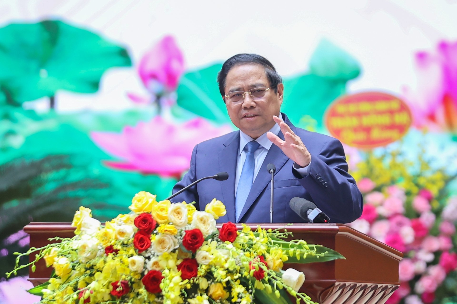 Chính phủ đặt quyết tâm tăng trưởng GDP 8,3- 8,5%, tiếp tục đàm phán Hiệp định thương mại với Mỹ