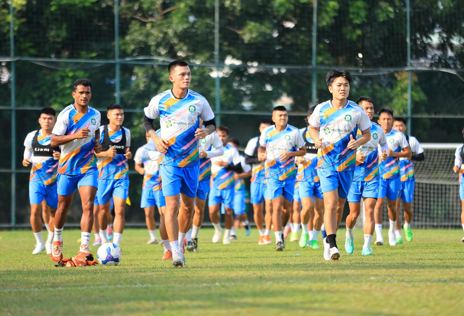 Vì sao Trường Tươi Đồng Nai từ chối suất lên chơi V.League?