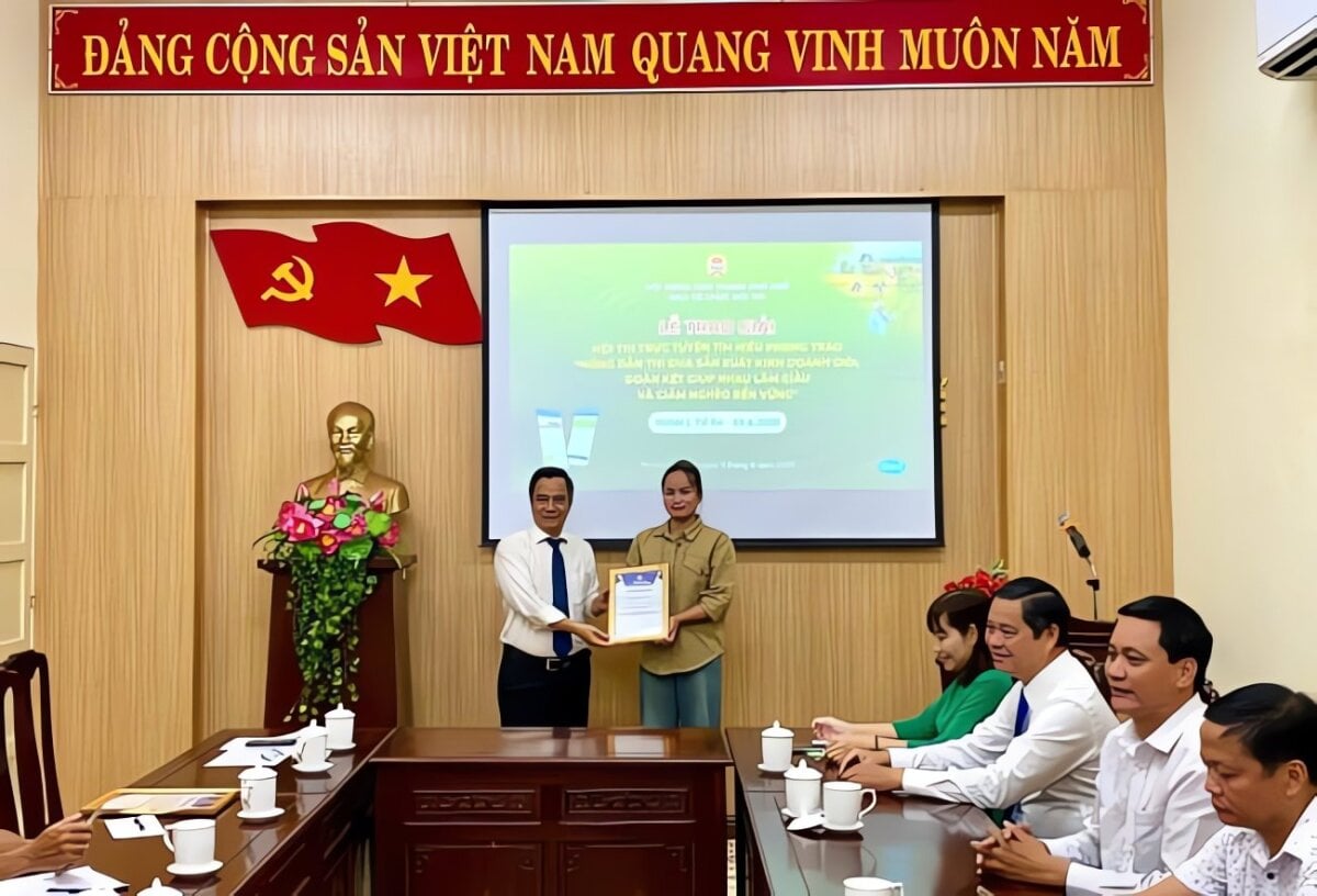 Lộ diện 9 người đầu tiên ở Huế “ẵm” giải hội thi trực tuyến tìm hiểu phong trào sản xuất kinh doanh giỏi 