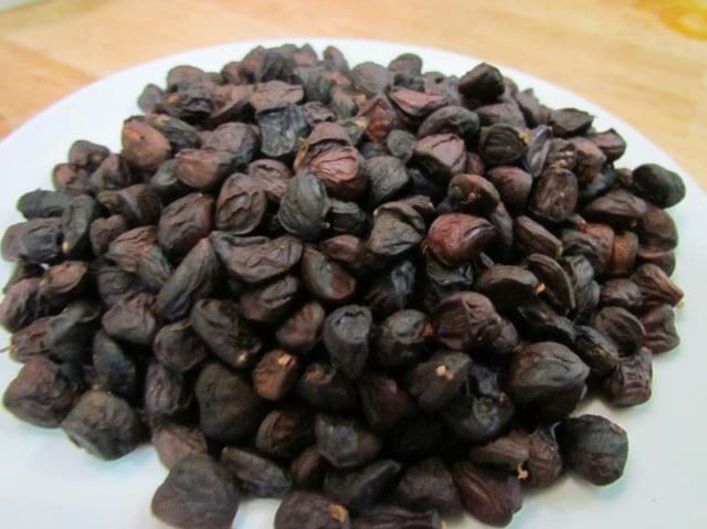 Loại hạt xưa rụng 