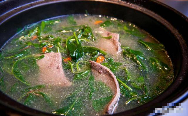 Đừng chỉ ăn quả, lá loại cây này quý như 