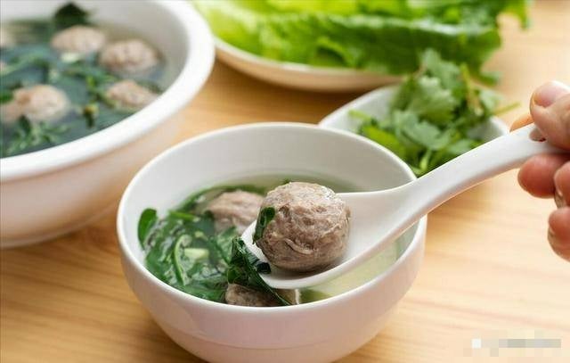 Đừng chỉ ăn quả, lá loại cây này quý như 