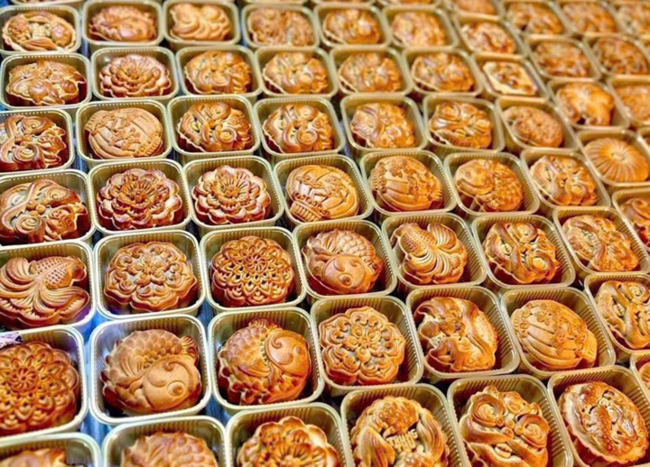 TP.HCM quyết đưa bánh trung thu 'vào khuôn phép'- Ảnh 1.