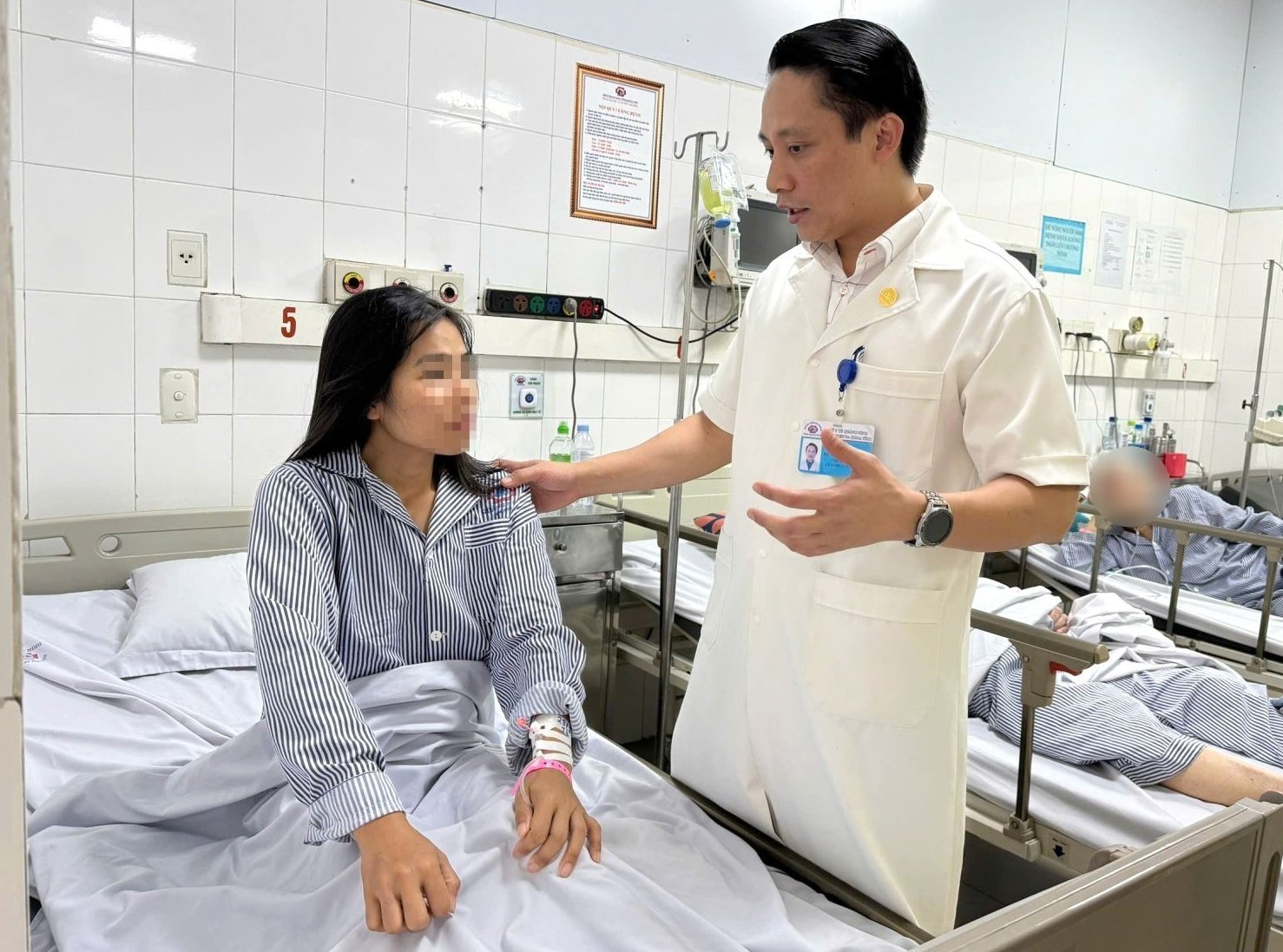 Cô gái 33 tuổi may mắn thoát nguy cơ đột quỵ nhờ phát hiện dấu hiệu bất thường- Ảnh 1.