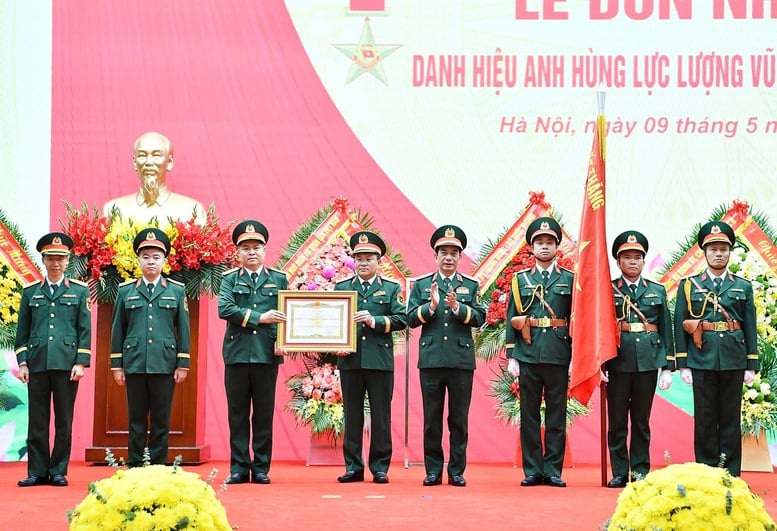 Đại tướng Phan Văn Giang dự Lễ đón nhận danh hiệu Anh hùng lực lượng vũ trang nhân dân của Cục 16 (Tổng cục II)- Ảnh 4.