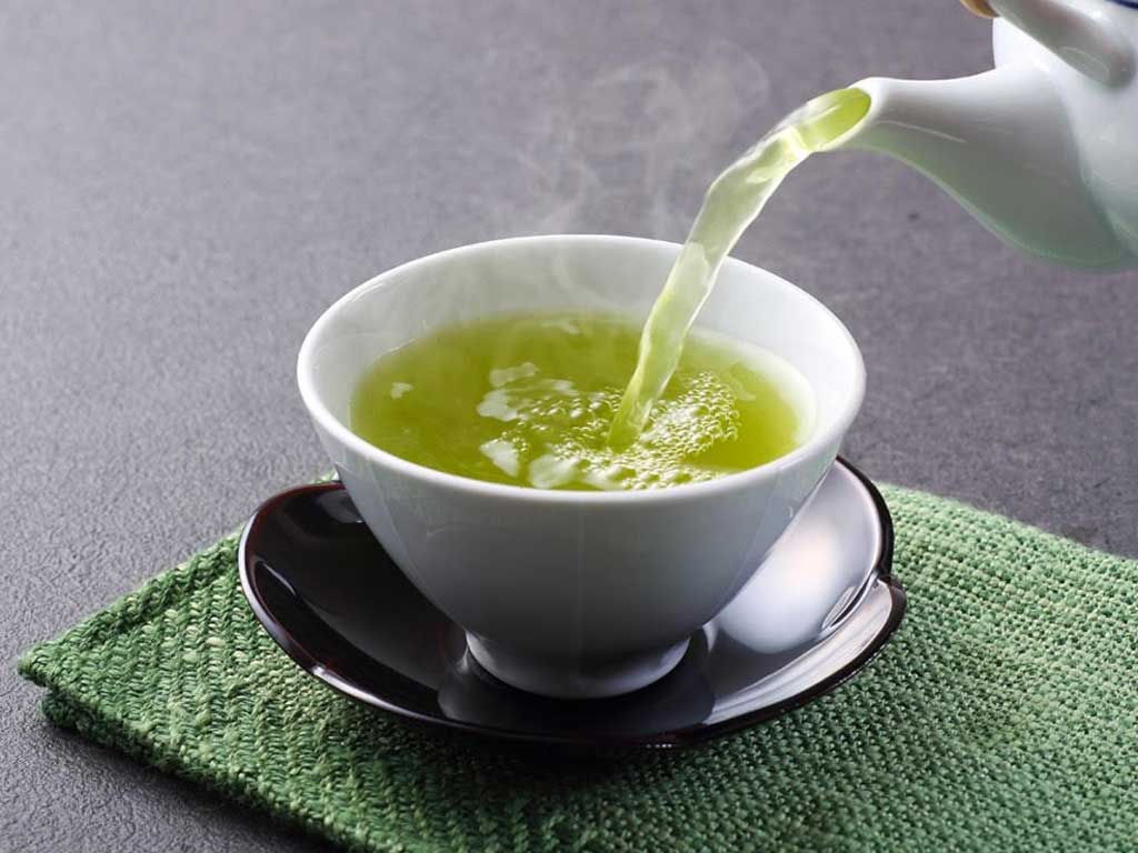 Loại lá chống rụng tóc, kích thích mọc tóc cực hay, dùng hằng ngày phòng cả ung thư: Bán đầy chợ Việt - Ảnh 2.