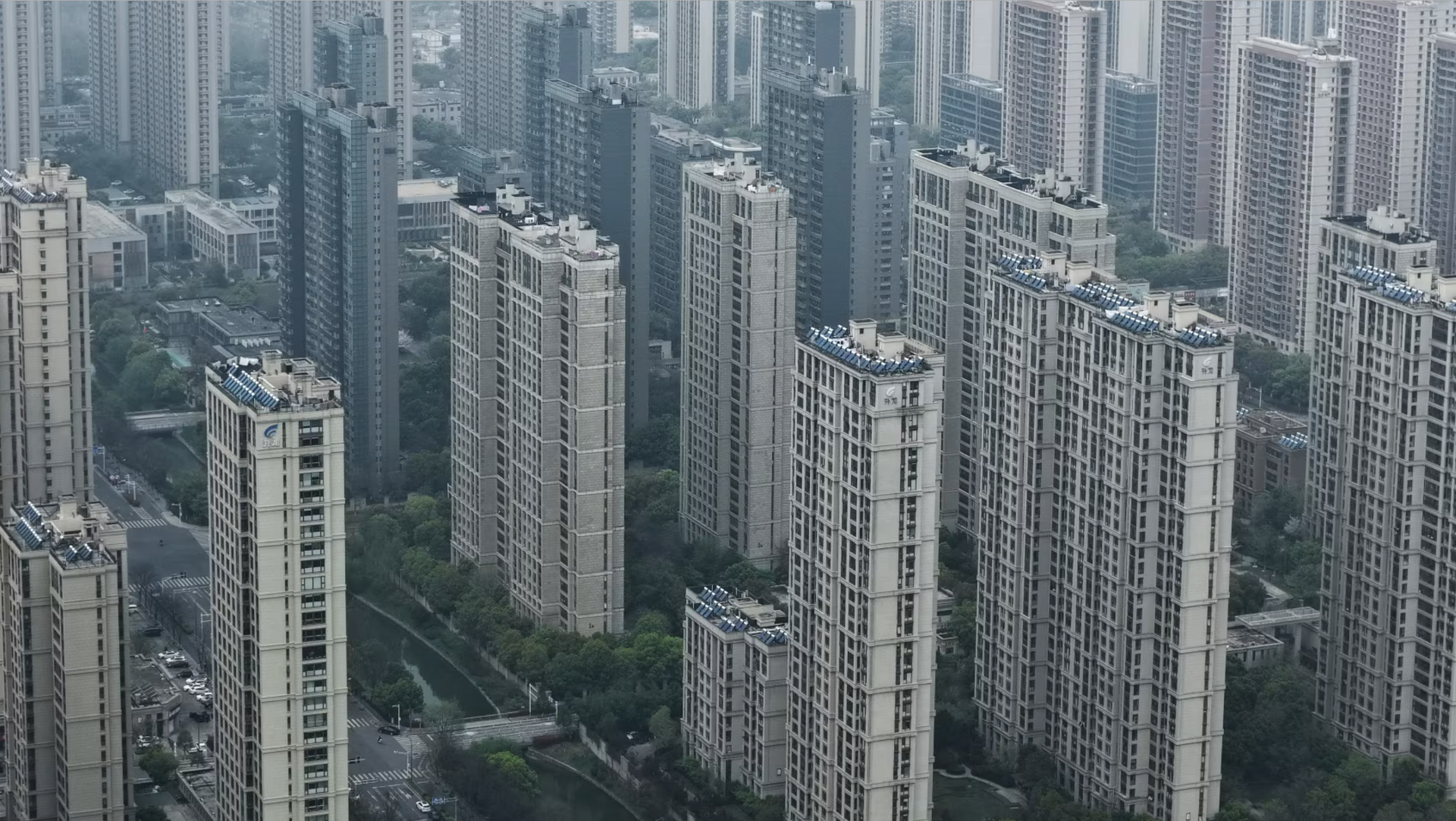 Trung Quốc: 9/10 gia đình có nhà riêng, nhưng giấc mơ sở hữu nhà đang bị thử thách