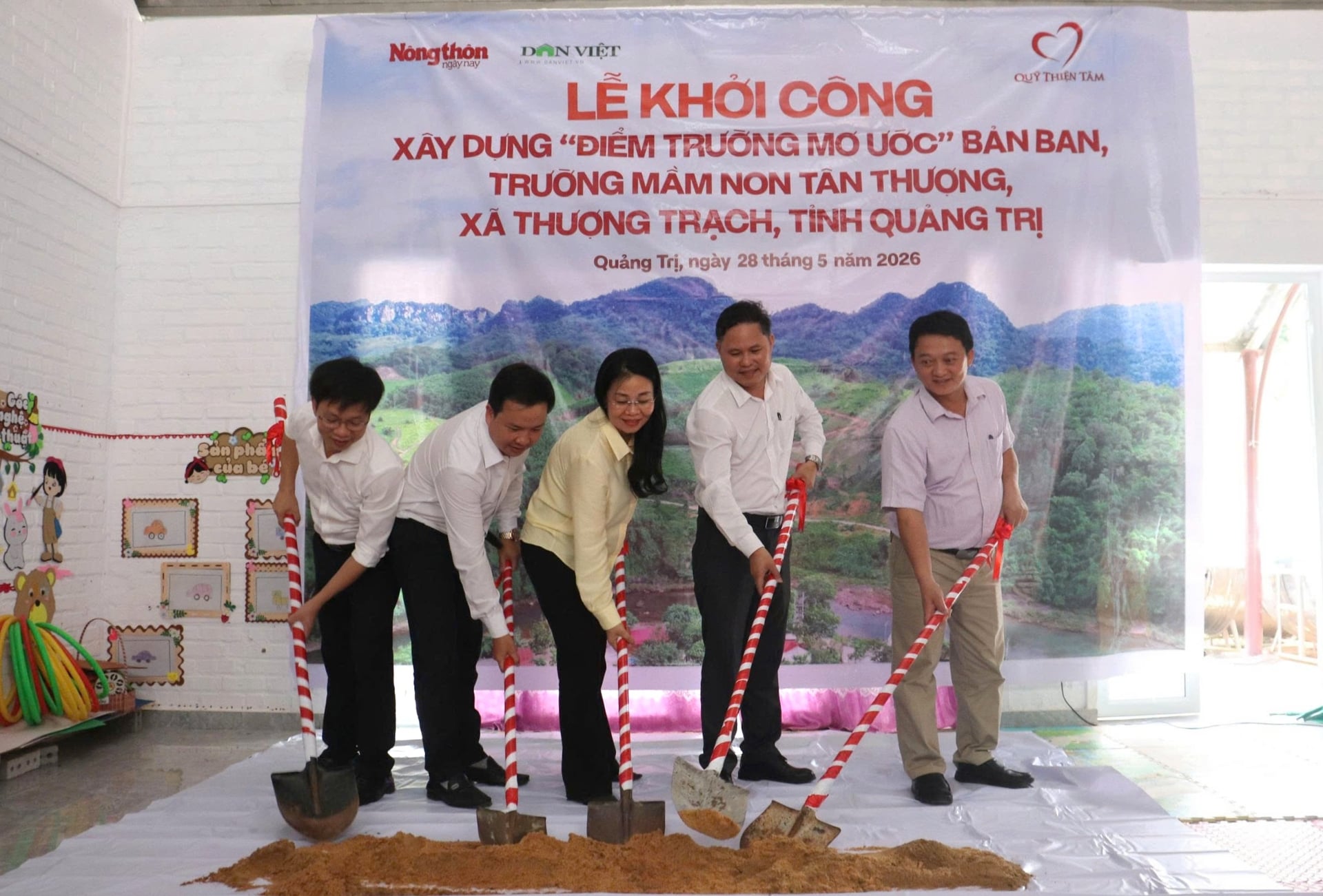 Toàn cảnh khởi công “Điểm trường mơ ước” ở xã miền núi Thượng Trạch, Quảng Trị