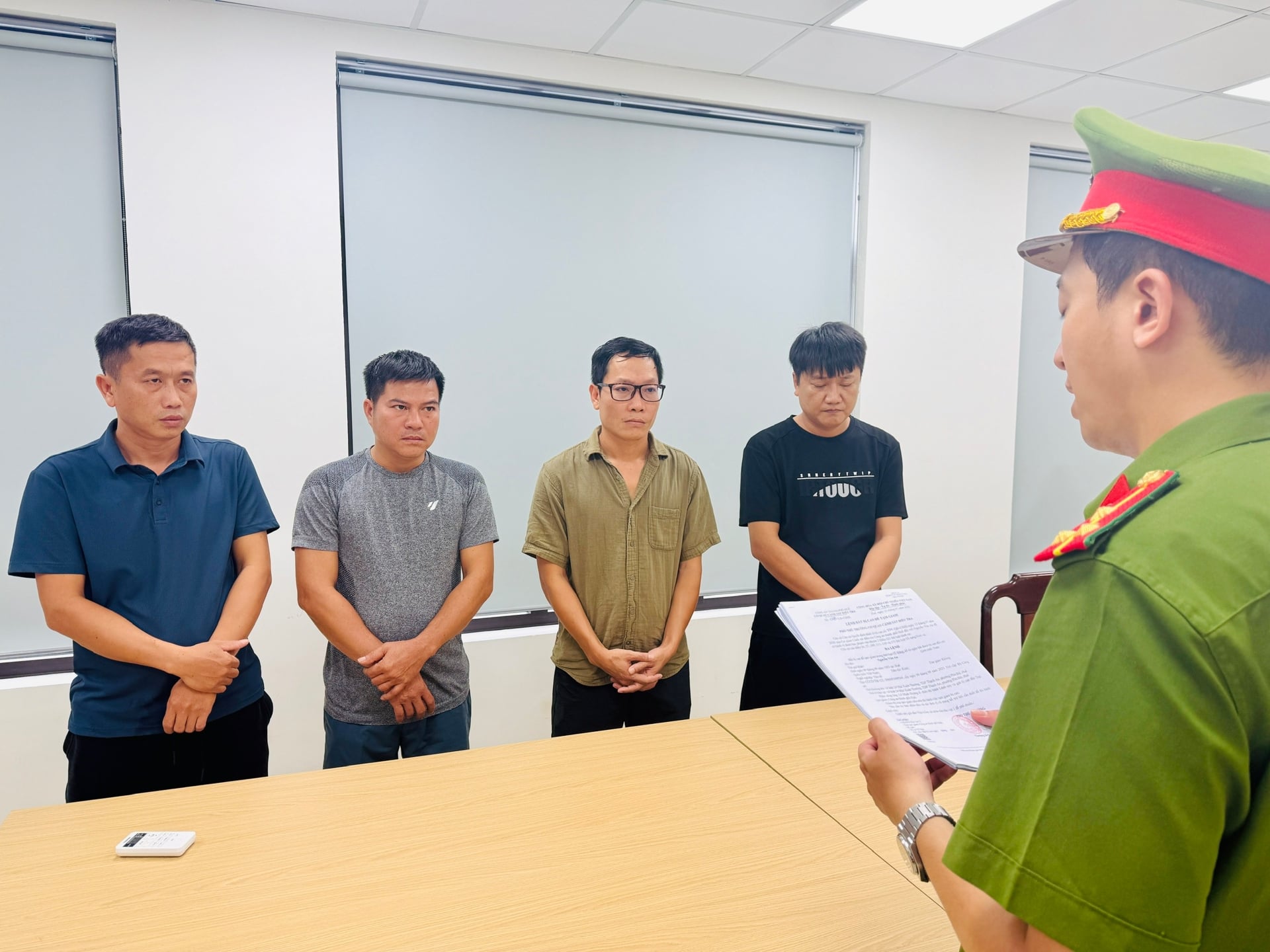 Bắt 4 đối tượng trong đường dây cá độ bóng đá hơn 22 tỷ đồng ở Huế