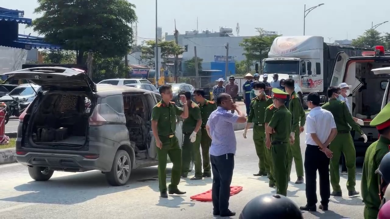 Clip: Hiện trường ám ảnh vụ ô tô bốc cháy sau tiếng nổ lớn, 2 người tử vong tại Đà Nẵng