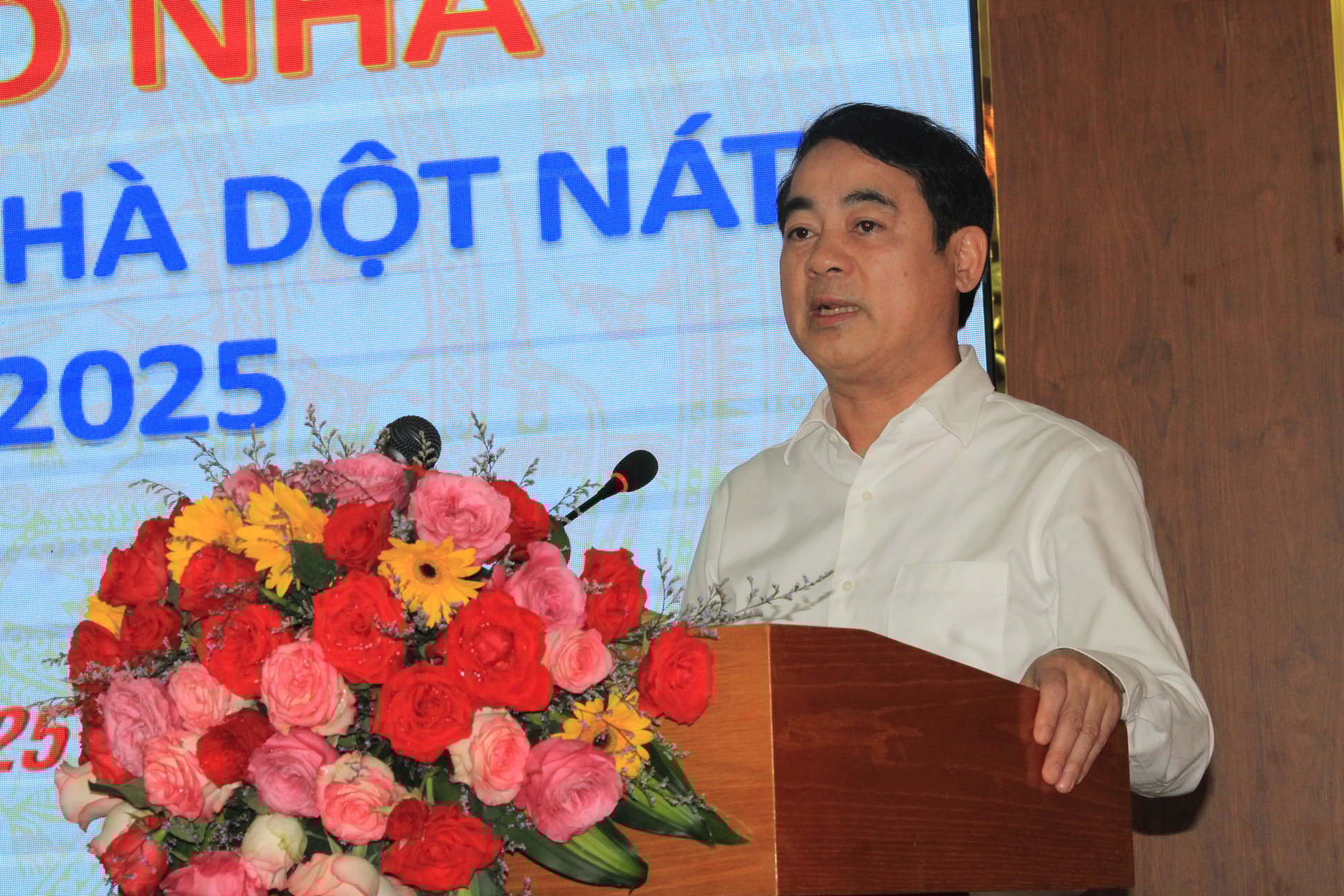 Bí thư Tỉnh ủy Khánh Hòa: “Có nhà thì người già vui, trẻ em yên tâm học tập và người lao động có động lực sản xuất'
