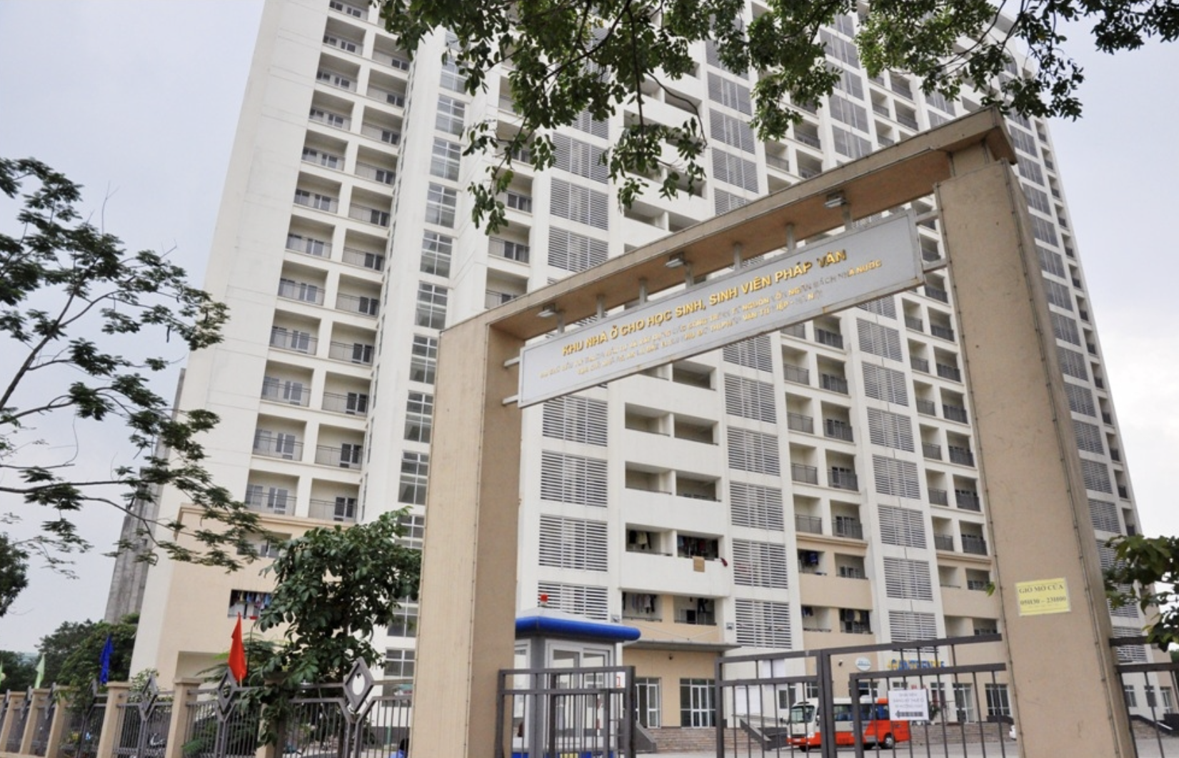Vì sao Hà Nội đề xuất dùng ký túc xá, trung tâm thương mại làm trụ sở phường mới sau sáp nhập?