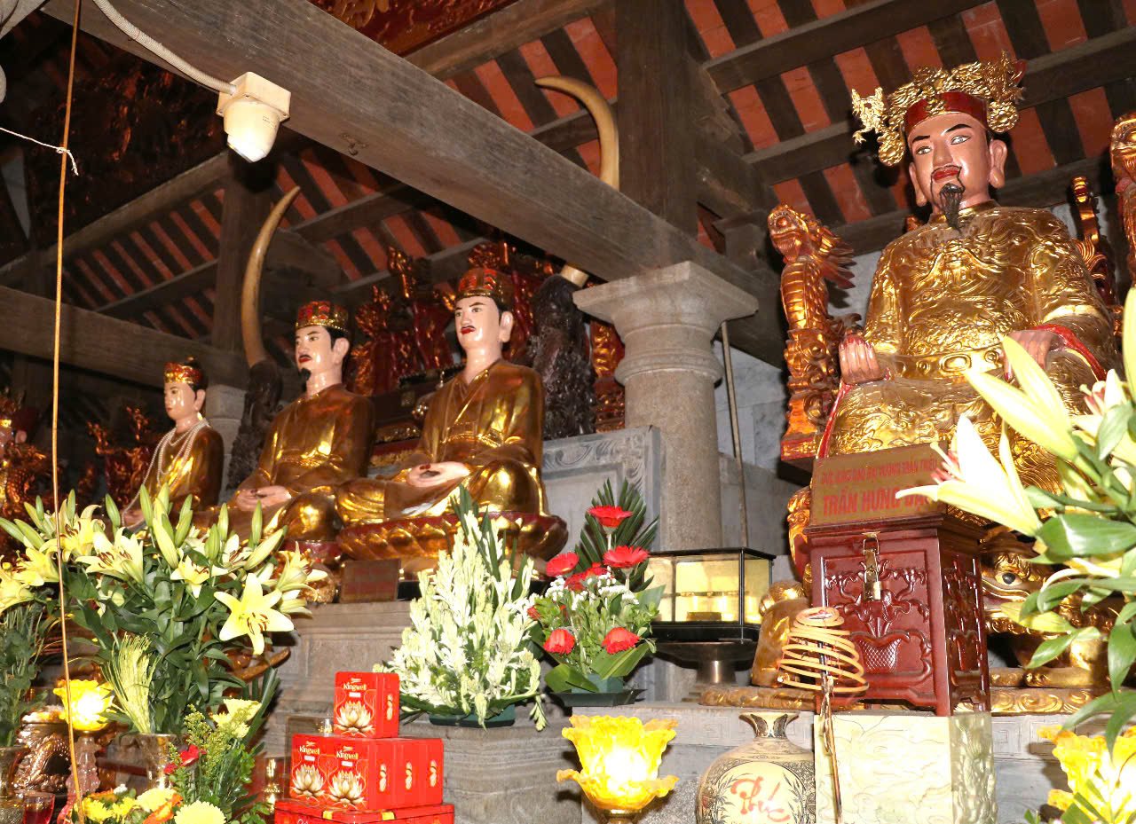 Sáp nhập tỉnh Ninh Bình, Hà Nam, Nam Định, đây là một hành cung của nhà Trần-nơi vùng quê di sản