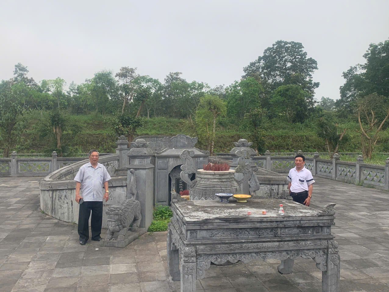 Họ hàng 9 đời của Nguyễn Trãi là công thần nhà chúa Nguyễn Đàng Trong, mộ cổ bề thế tọa lạc tại quê Quảng Bình