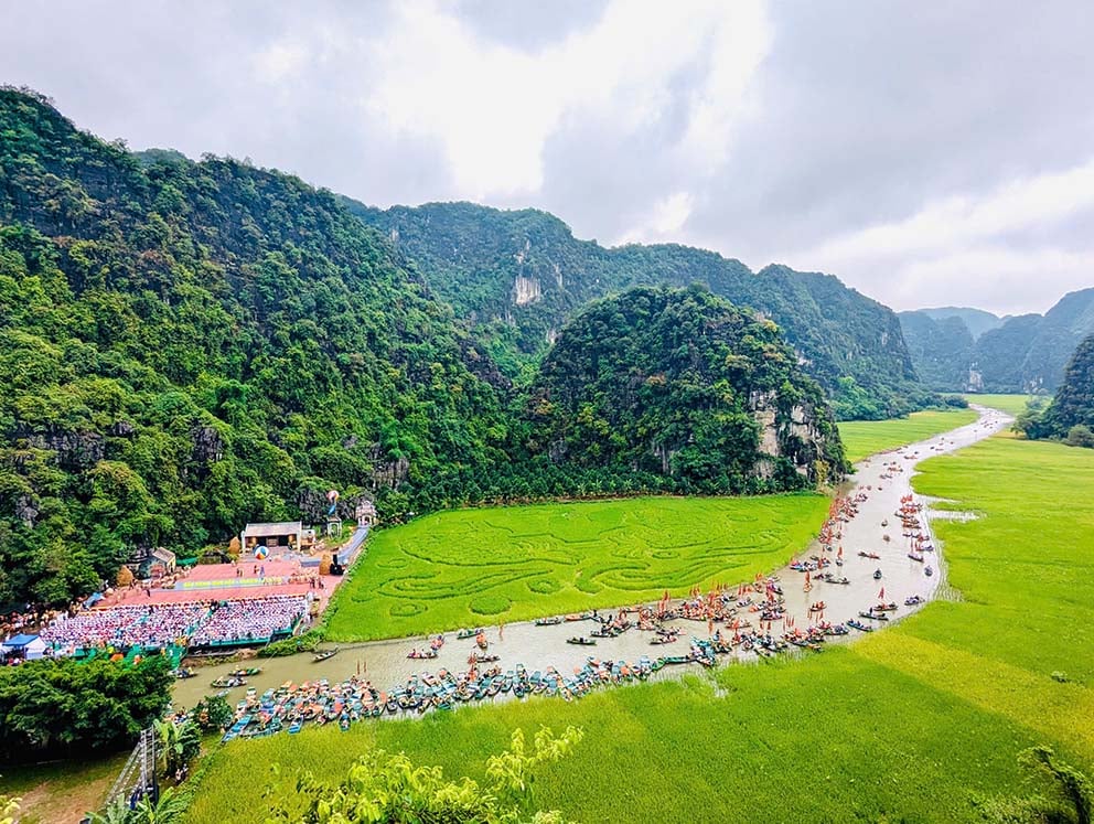 Du khách nước ngoài nói gì về điểm đến độc đáo của tỉnh trong top 10 có lượng khách đến cao nhất?