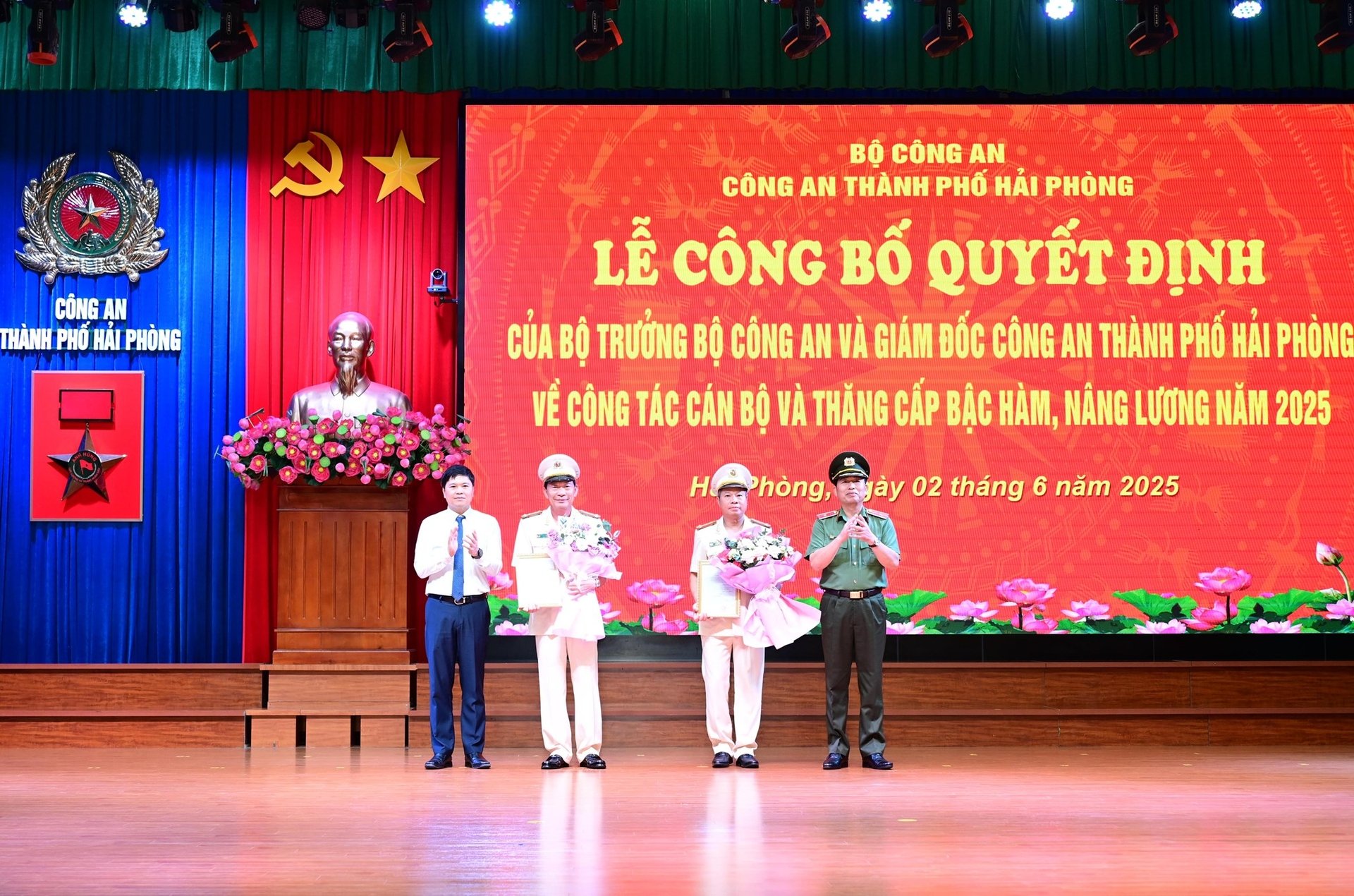 Hai Phó Giám đốc Công an TP Hải Phòng nghỉ hưu