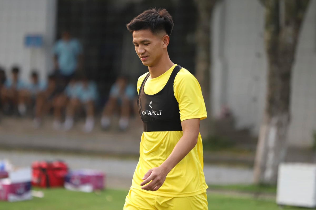 Sao trẻ Hà Nội FC: Mới 23 tuổi đã “no nê” danh hiệu