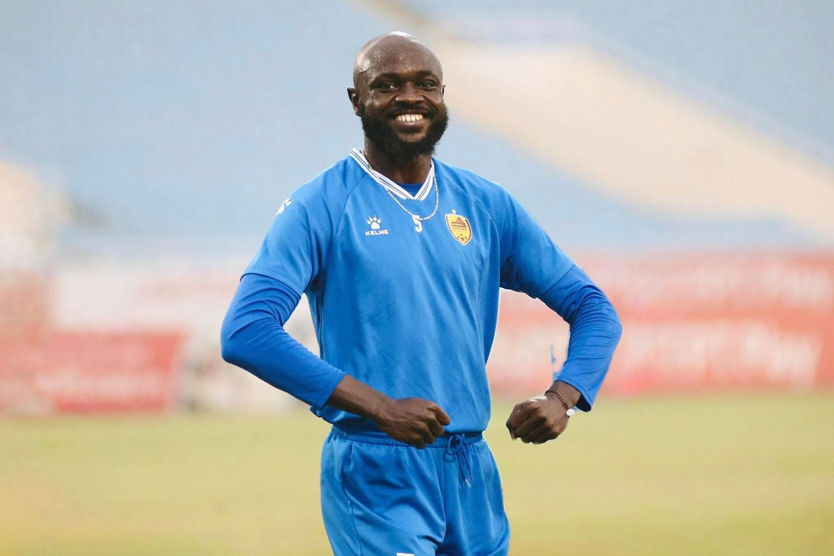 Trung vệ ngoại binh CLB Quảng Nam: Cao 1m90, ghi 2 bàn sau 22 trận ở V.League
