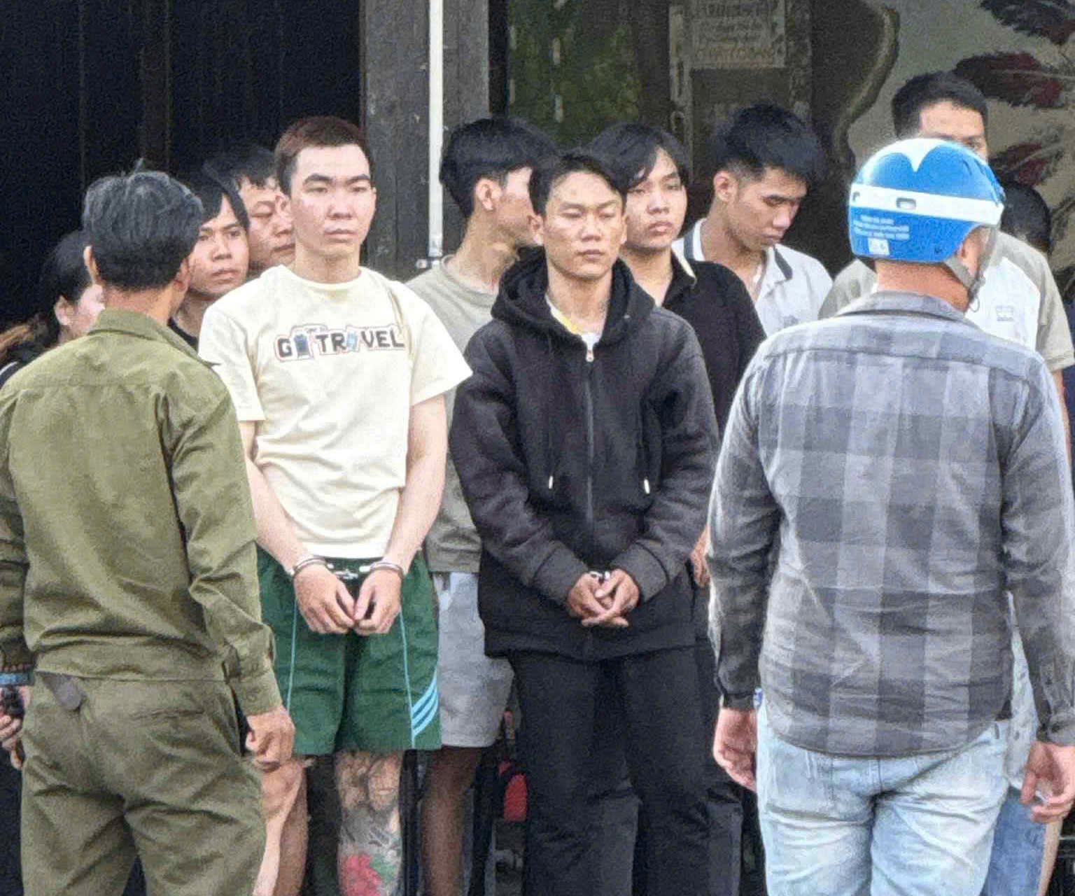 

Vụ nam thanh niên bị đâm gục sau mâu thuẫn tại quán nhậu ở Hóc Môn: Nạn nhân tử vong, 2 nghi phạm đã bị bắt