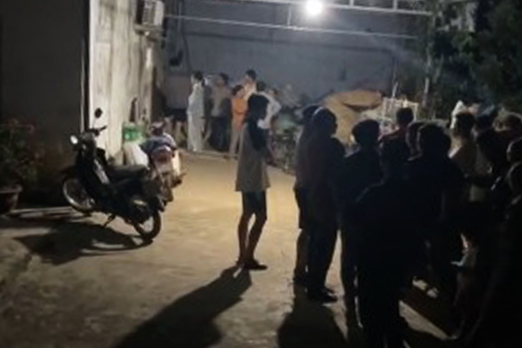 Nghi án con trai đâm bố tử vong tại Đắk Lắk