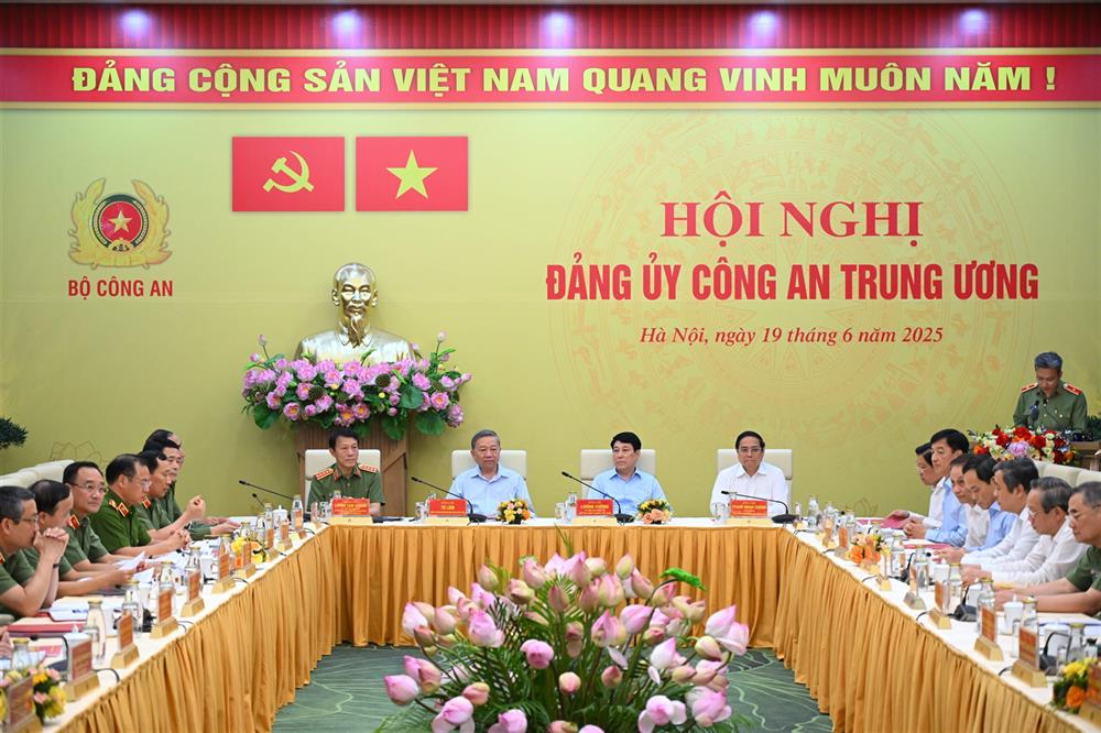 Tổng Bí thư Tô Lâm dự và chỉ đạo Hội nghị Đảng ủy Công an Trung ương