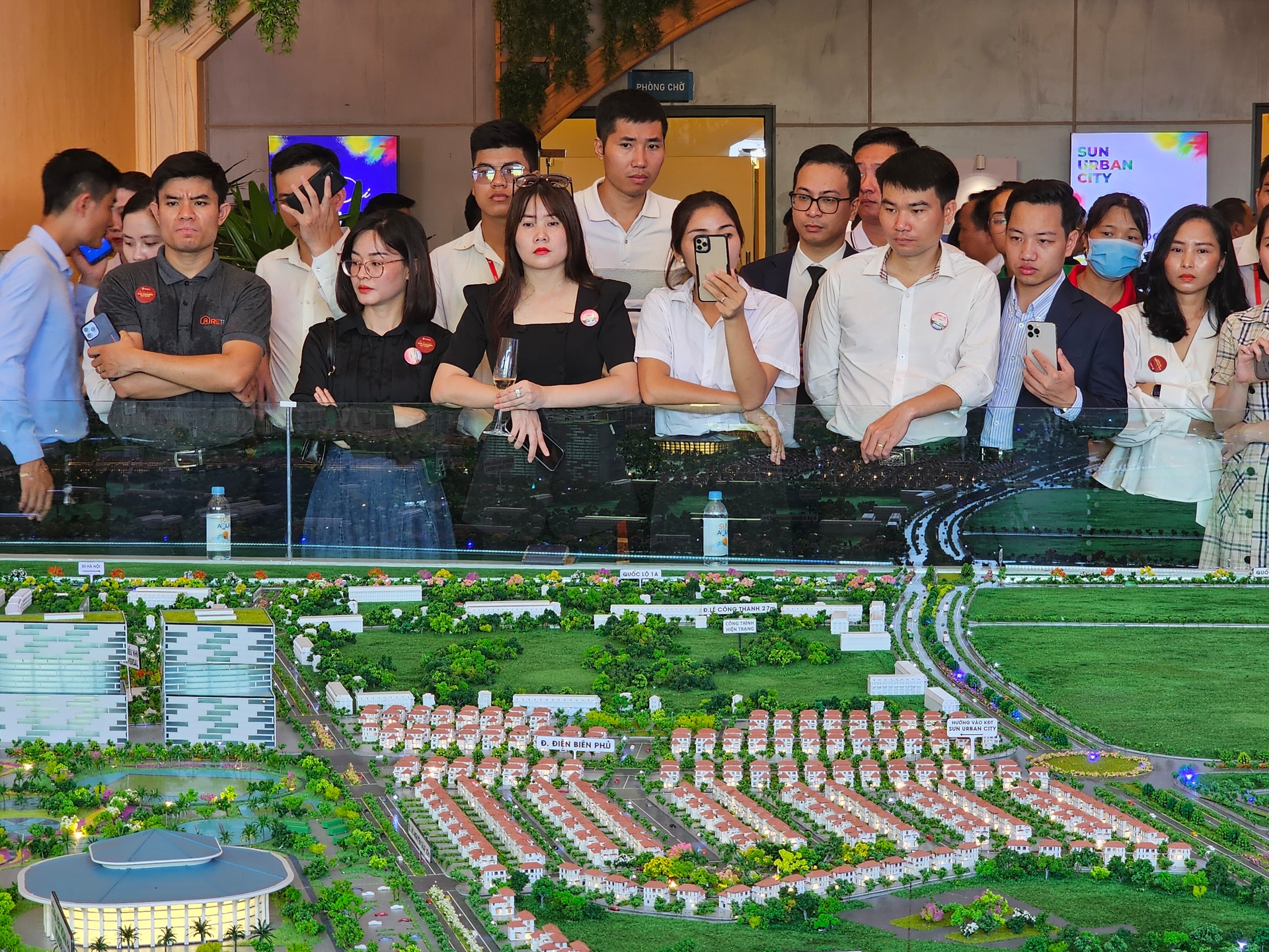'Đại bàng' địa ốc đổ bộ: Kích hoạt làn sóng đô thị hoá vùng ven