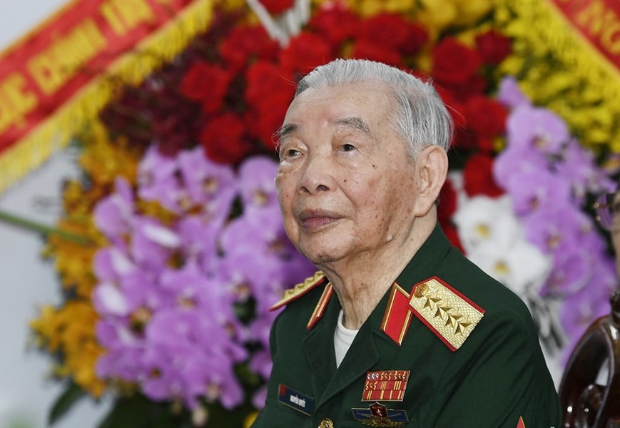 Hưng Yên là quê hương một Đại tướng, 23 tuổi đã là Bí thư Thành ủy Hà Nội, chủ soái “vươn ra biển Đông làm giàu, đánh thắng” ở Quân khu 3