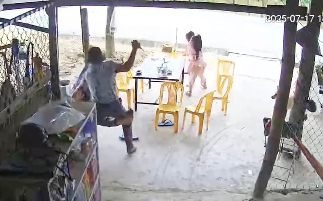 Chủ quán nước mía ở Quảng Ngãi bị đối tượng dùng hung khí đâm liên tiếp khi đang nằm võng 