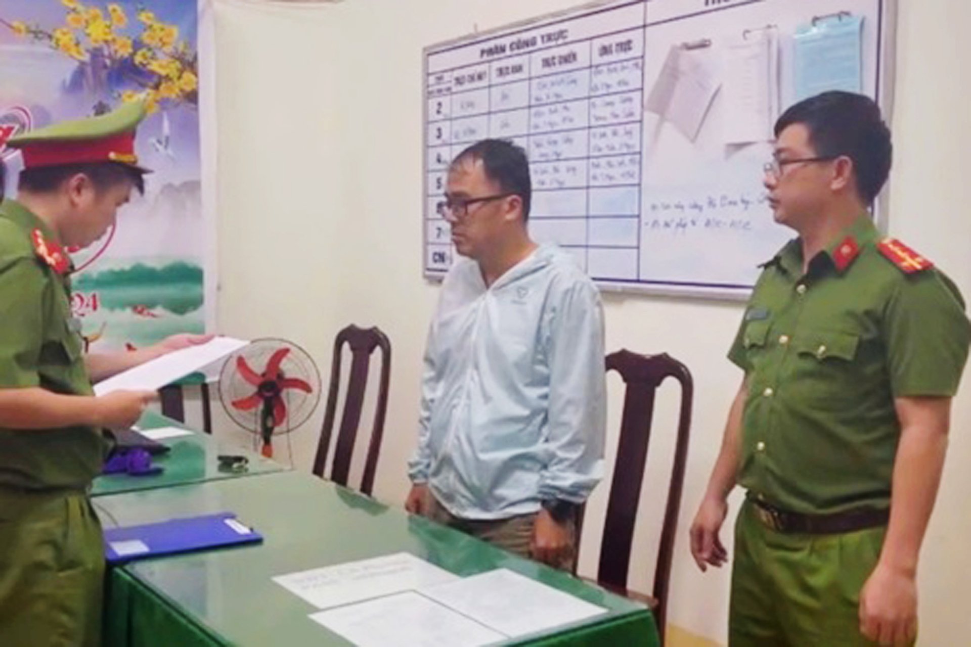 Bắt tạm giam Giám đốc Trung tâm môi trường PNE tại Đắk Lắk 
