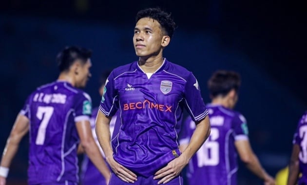 Võ Hoàng Minh Khoa 'quay xe' với CLB CAHN vào phút chót
