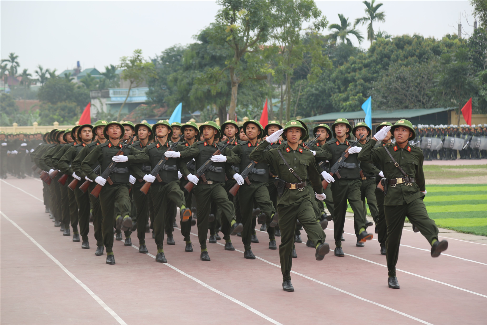 Không chấp hành nghĩa vụ quân sự và công an: Mức phạt nghiêm khắc từ 5/8/2025