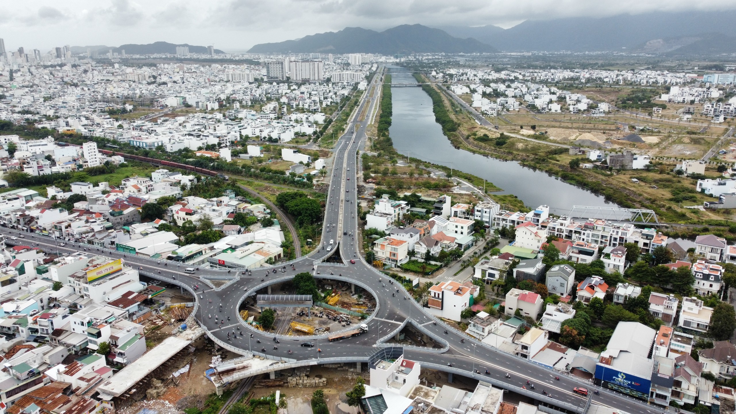  Dự án nút giao thông Ngọc Hội, tại Nha Trang, một góc nhìn từ trên cao. Ảnh: Công Tâm