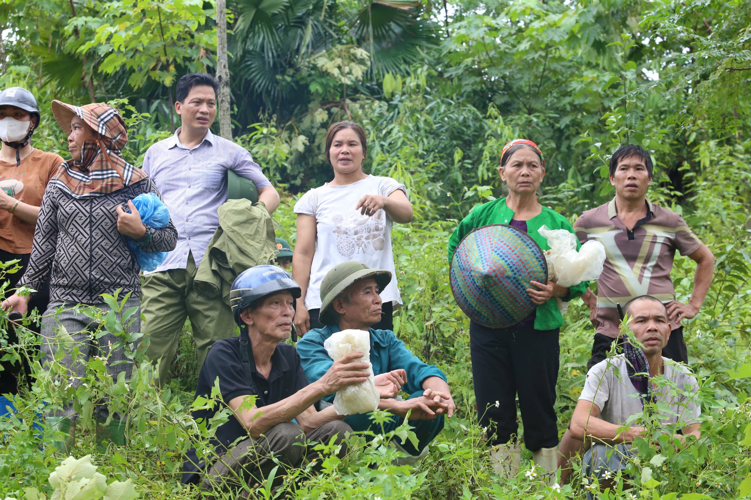  Người dân thôn Làng Nủ.