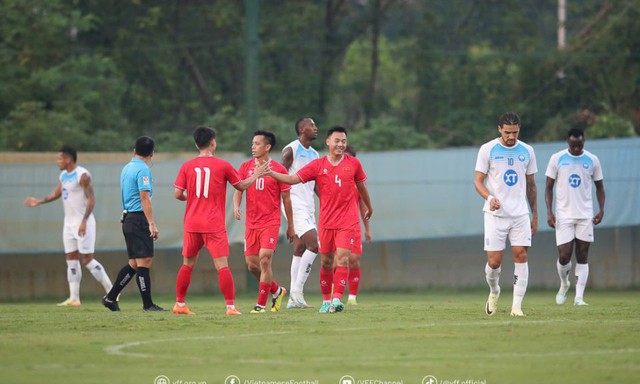  Thái Sơn và Vĩ Hào giúp tuyển Việt Nam thắng nhà ĐKVĐ V-League