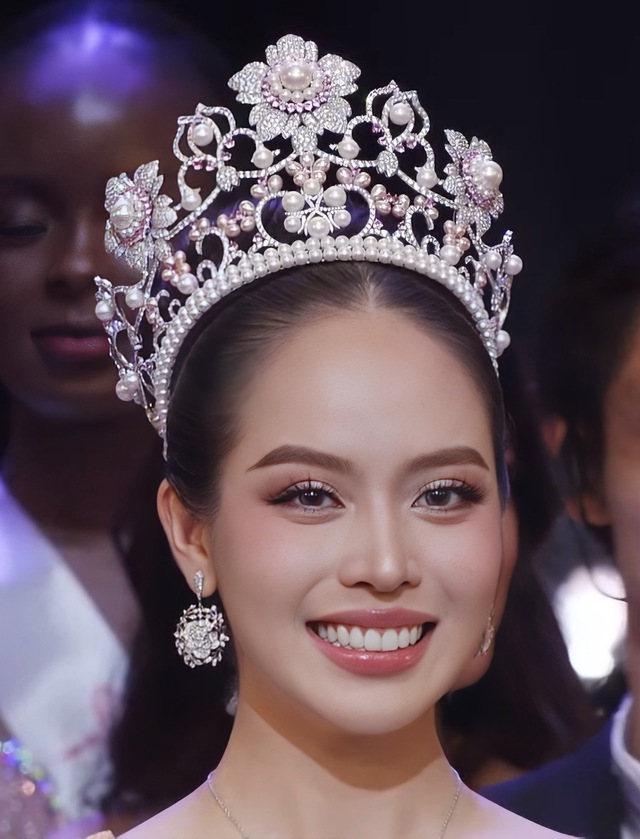  Huỳnh Thị Thanh Thủy là người đẹp Việt đầu tiên đăng quang hoa hậu Miss International sau 30 năm nhan sắc Việt tham dự đấu trường nhan sắc này