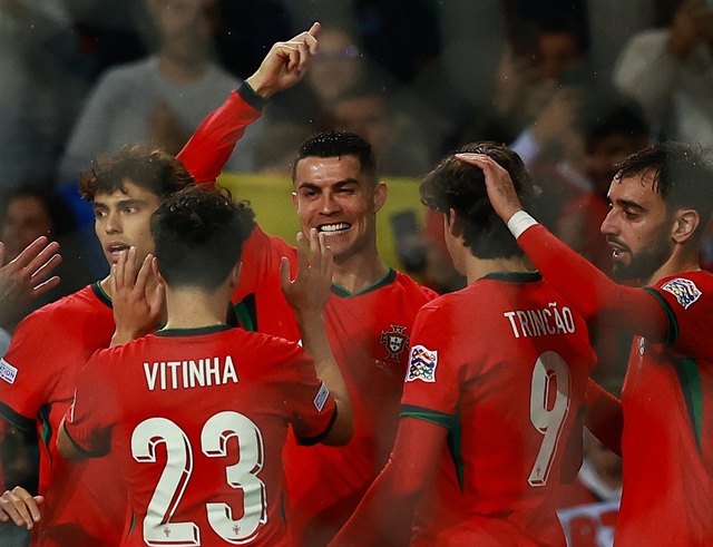  Bồ Đào Nha giành vé dự tứ kết Nations League