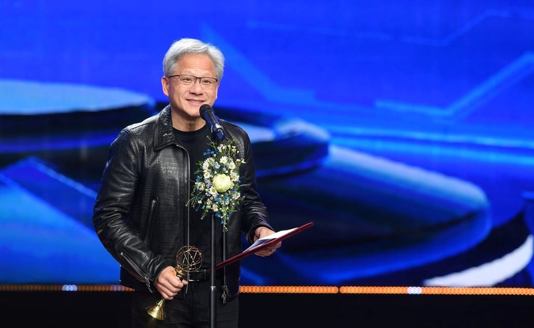  CEO NVIDIA Jensen Huang là đồng chủ nhân của Giải thưởng Chính VinFuture 2024