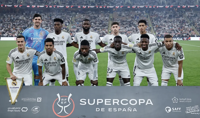  Real Madrid tham dự trận bán kết thứ nhì Siêu cúp Tây Ban Nha