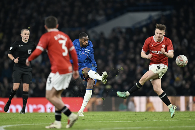  Tosin Adarabioto lập cú đúp trong chiến thắng 5-0 của Chelsea