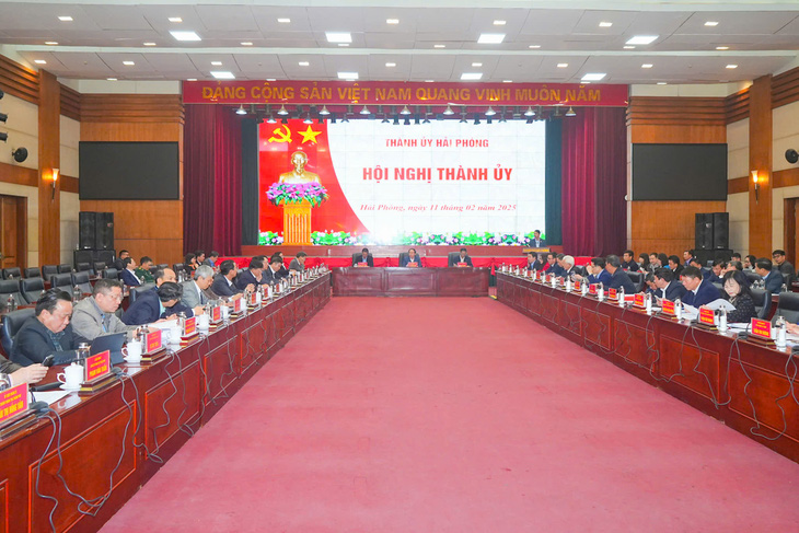  Hội nghị Thành ủy Hải Phòng nghe báo cáo, cho ý kiến về đề án sắp xếp, tinh gọn bộ máy - Ảnh: ĐÀM THANH