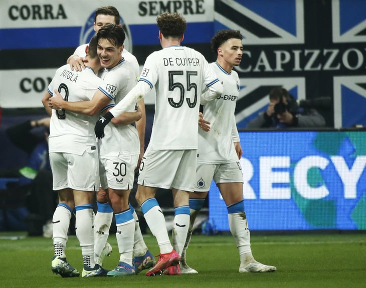  Niềm vui của Club Brugge khi đánh bại Atalanta ở play-off lượt về Champions League - Ảnh: REUTERS