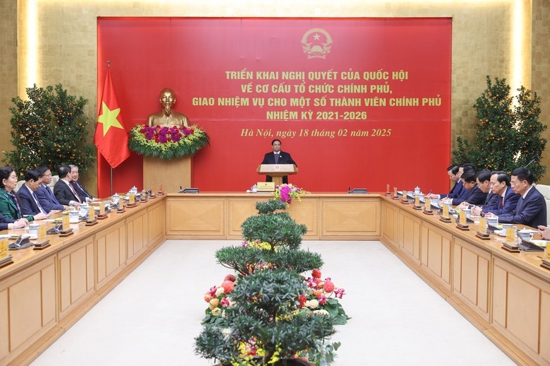  Thủ tướng Chính phủ Phạm Minh Chính giao nhiệm vụ cho các thành viên Chính phủ mới được bổ nhiệm.