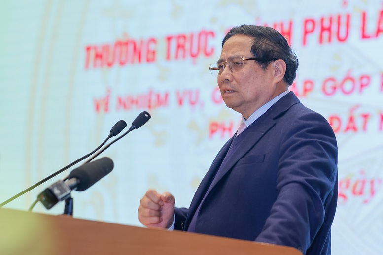 Thủ tướng Phạm Minh Chính nhấn mạnh, Nhà nước phải thực sự kiến tạo, các doanh nghiệp phải thực sự tiên phong trong 6 lĩnh vực, 'cả nước tăng tốc, bứt phá để về đích, thì doanh nghiệp phải tăng tốc, bứt phá và về đích sớm hơn các chủ thể khác' - Ảnh: VGP/Nhật Bắc