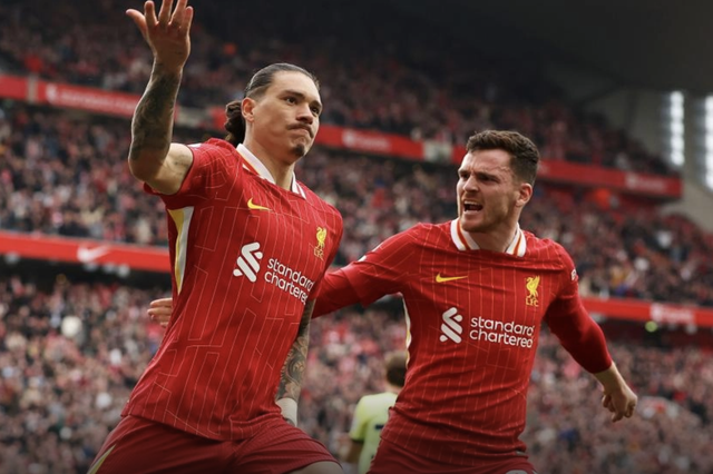  Liverpool ghi ít nhất 2 bàn/trận trong 19 trận sân nhà liên tiếp